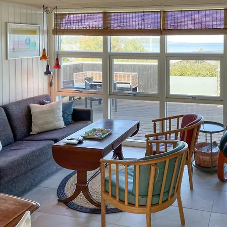 1 Bedroom Stunning In