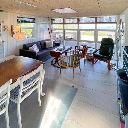 1 Bedroom Stunning In Hébergement de vacances *