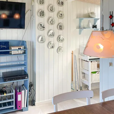 1 Bedroom Stunning In Hébergement de vacances Vejstrup